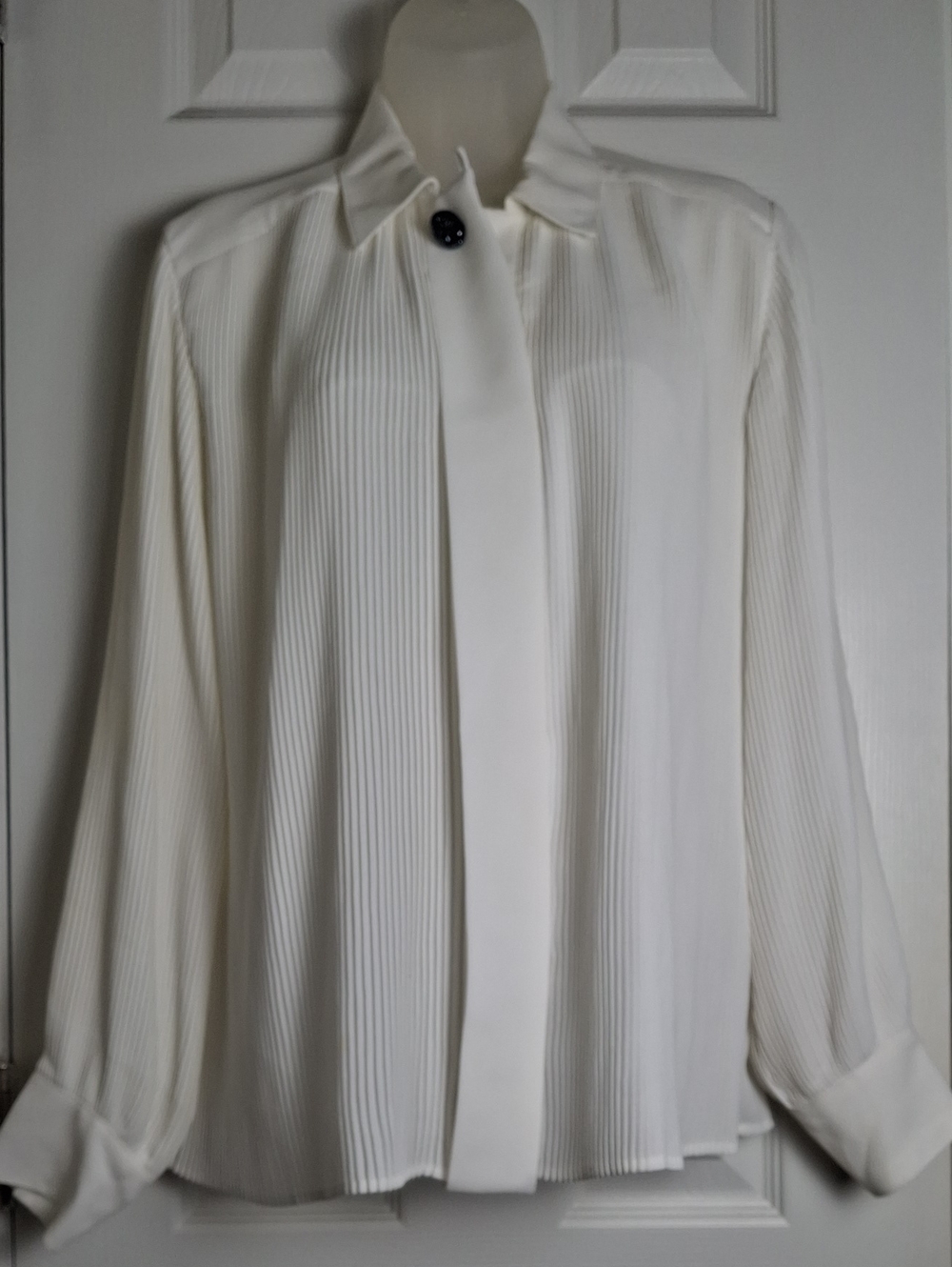 Susan Bristol Vintage Cream Pleated Button-Up Blouse